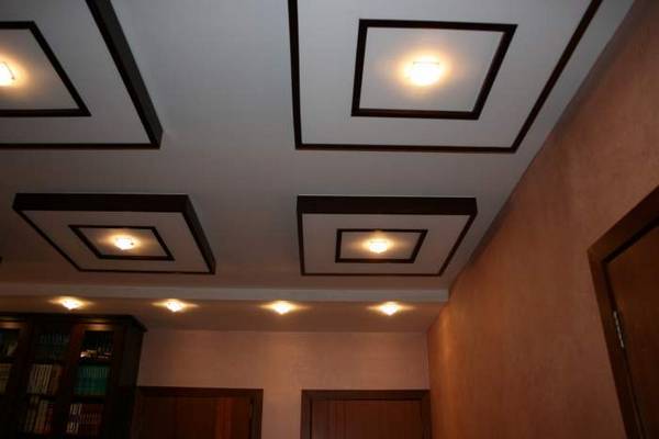 Навесные двухуровневые потолки — эффективная маскировка дефектов поверхности с фото