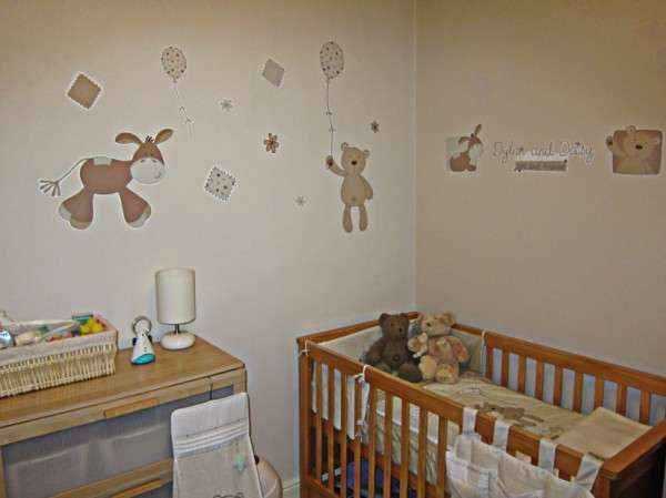 Какие выбрать обои в детскую комнату для новорожденного